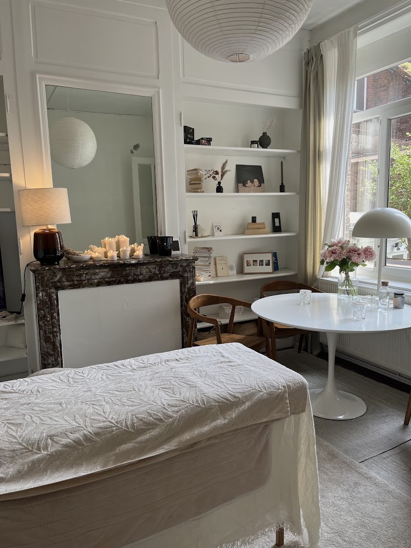 Maison thérapie ~ Zoé Dhaene : Drainage Lymphatique Renata França - Psychothérapie - Chi Nei Tsang - Reiki
