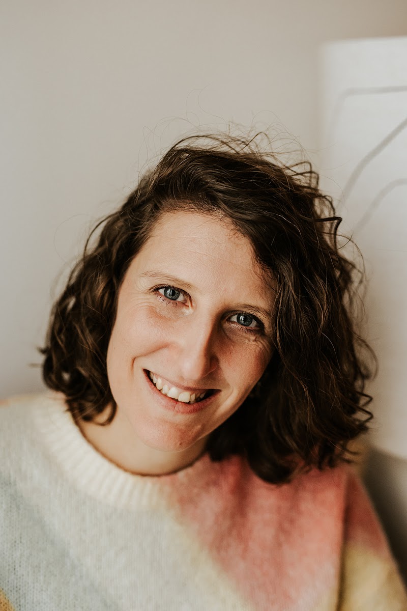 Emilie Boulud – Thérapeute en psychotraumatisme et régulation émotionnelle (Decemo-EMDR et sophrologie)