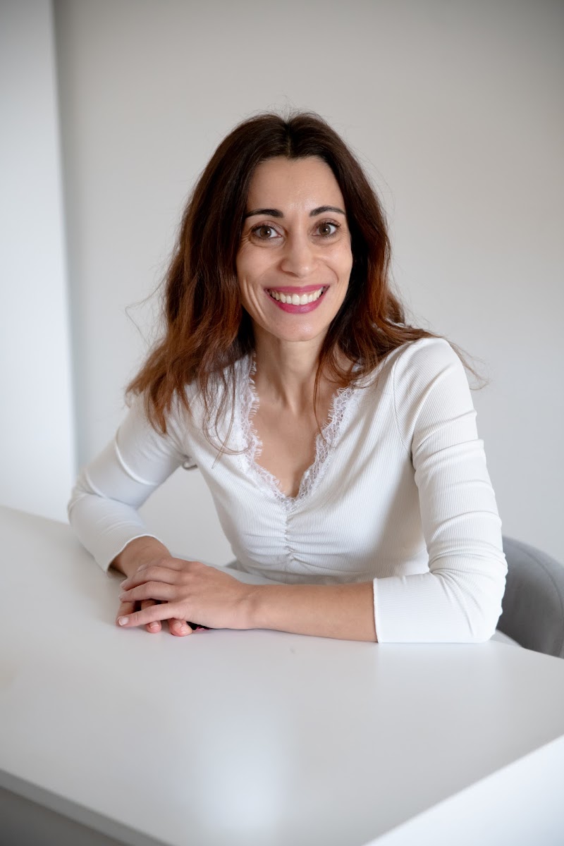 Anaïs ALASSEUR Thérapeute - Maître Enseignant Reiki - Kinésiologie - Sophrologie