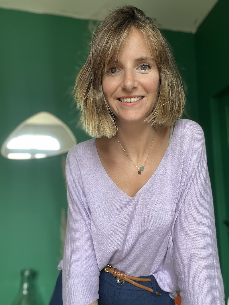 Clémence Verron l Naturopathe spécialisée régulation du stress et burn-out l Visio - Bordeaux l Retrouver énergie et légèreté